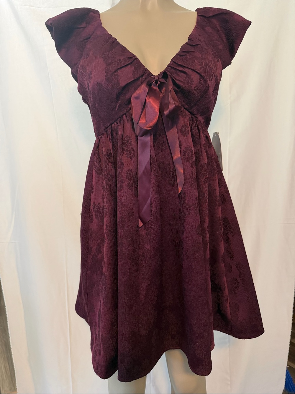 Women’s‎ Burgundy Dress